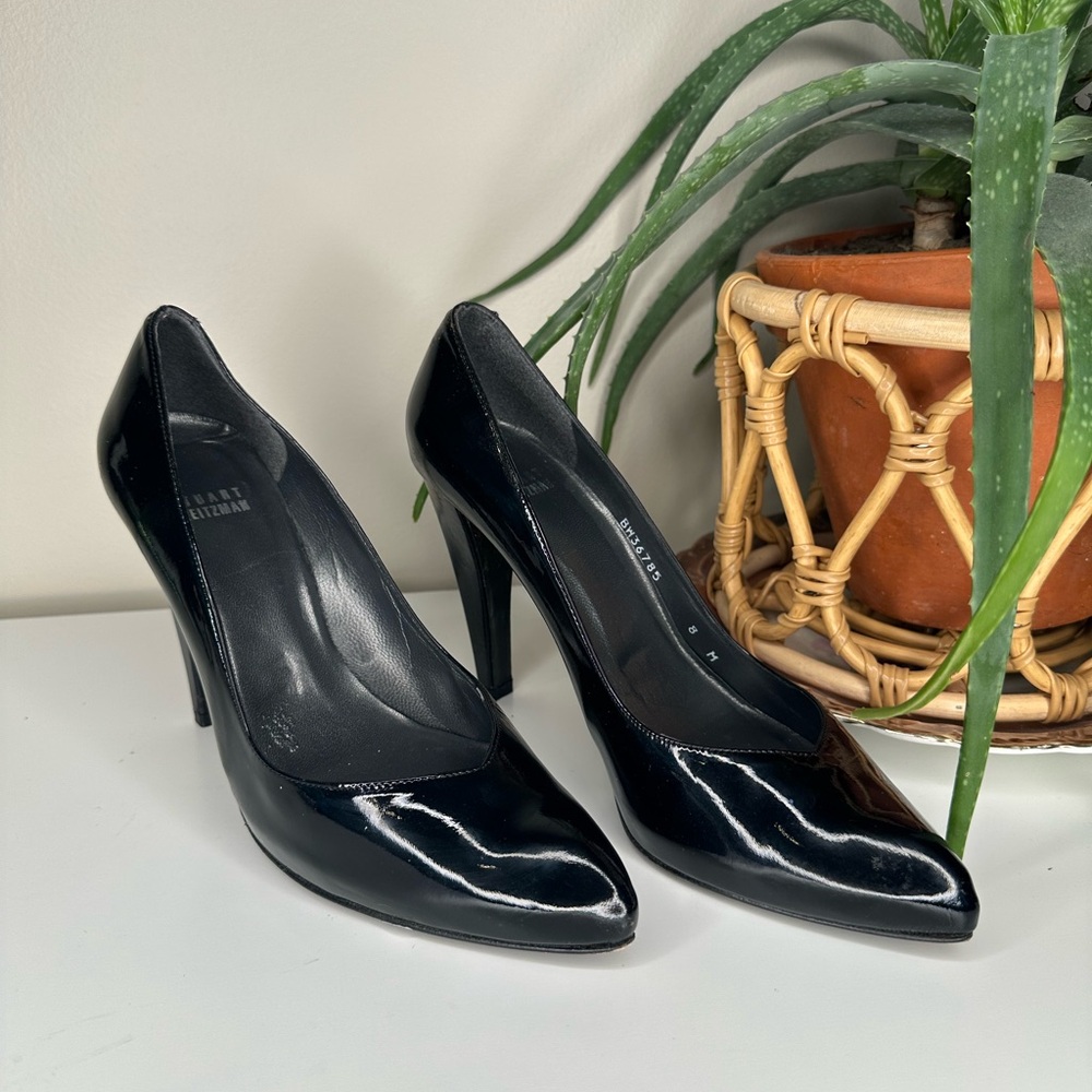 Stuart Weitzman Black Patent Leather Pumps 8M | 4” Heel Classic Pointed Toe